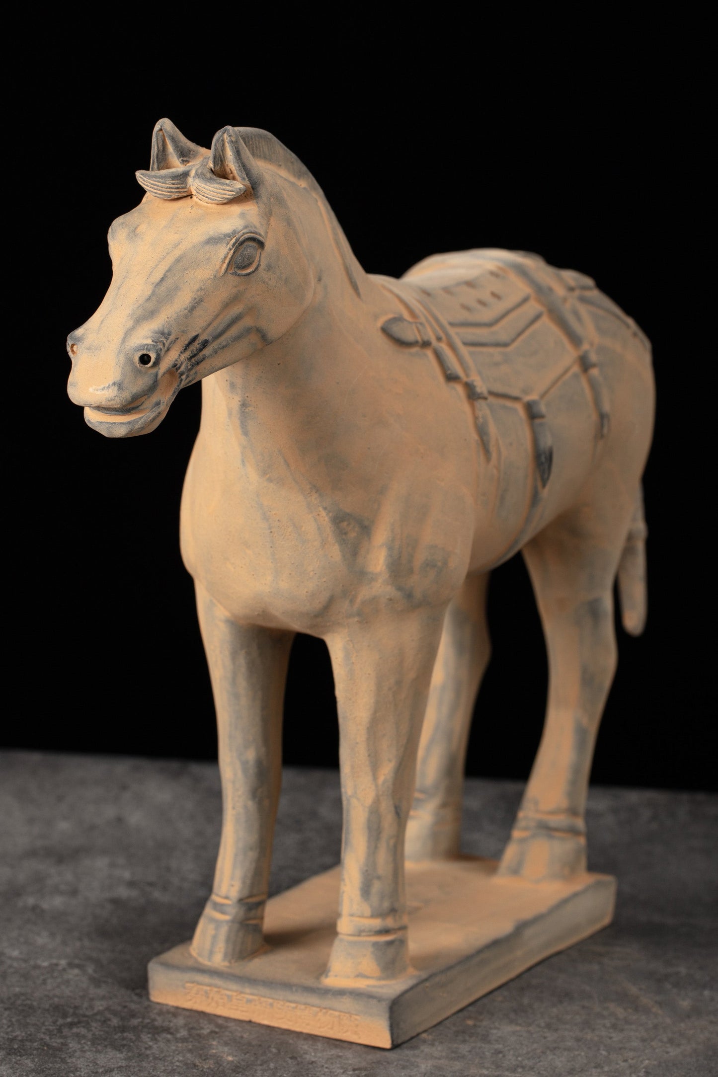 35CM Horse - CLAYARMY -Profile shot emphasizing the grace and charm of our 35CM Clayarmy Terracotta Horse.