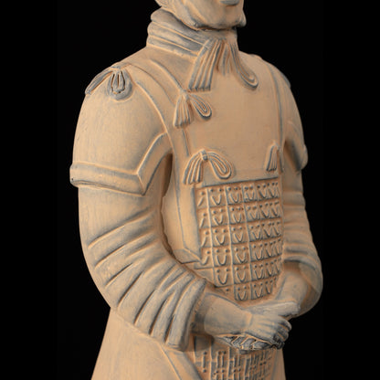 45CM General - CLAYARMY-Military Precision: Explore the military precision in the 45CM General replica, highlighting meticulous sculpting of historical attire and accessories.
