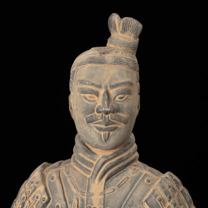 45CM Kneeling Archer - CLAYARMY-Detailed shot of the facial expression and handcrafted features on the 45CM Kneeling Archer.