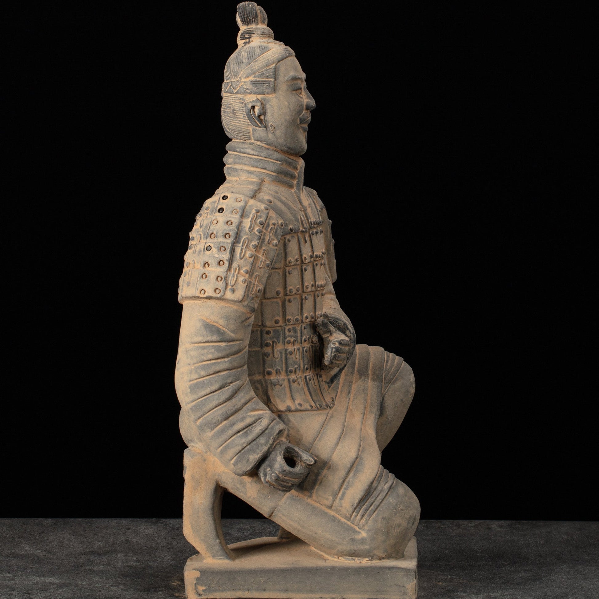 45CM Kneeling Archer - CLAYARMY-Side angle highlighting the unique pose and meticulous details of the 45CM Kneeling Archer.