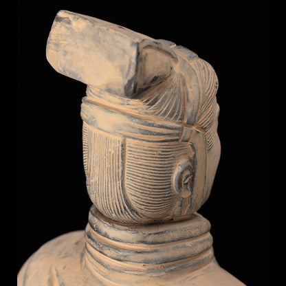 45CM Officier - CLAYARMY-Back view featuring the long crown and layered jacket, emphasizing the stature of the 45CM Officer.