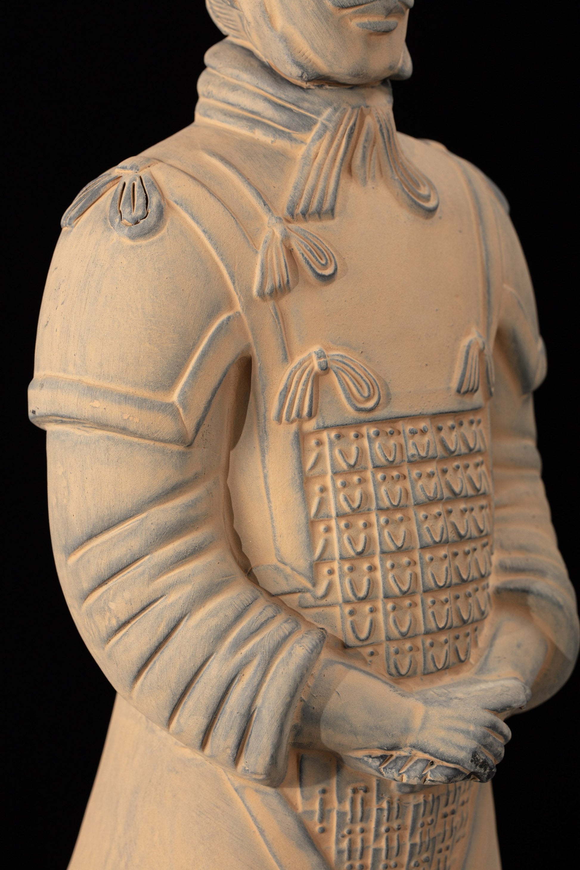 45CM General - CLAYARMY-Military Precision: Explore the military precision in the 45CM General replica, highlighting meticulous sculpting of historical attire and accessories.