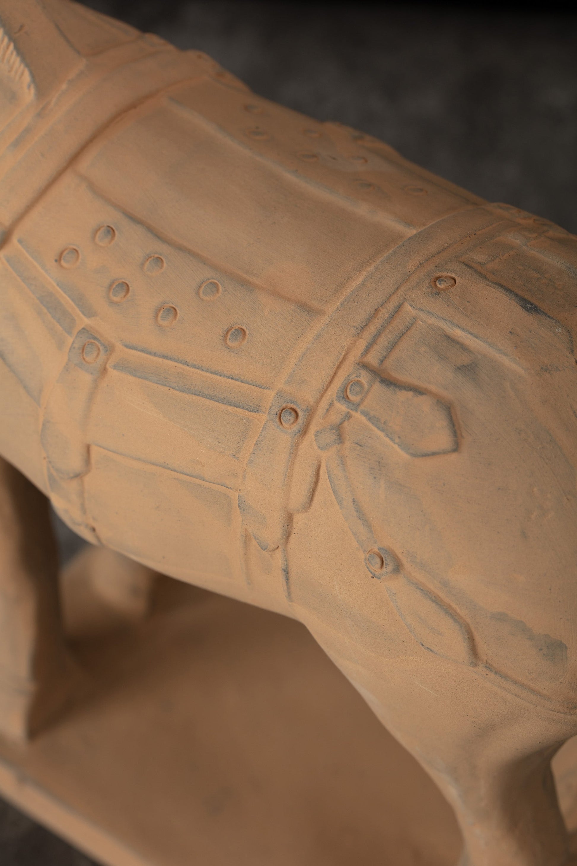45CM Horse - CLAYARMY -Close-up of the saddle adornments, adding an extra layer of artistry to our 45CM Clayarmy Terracotta Horse.