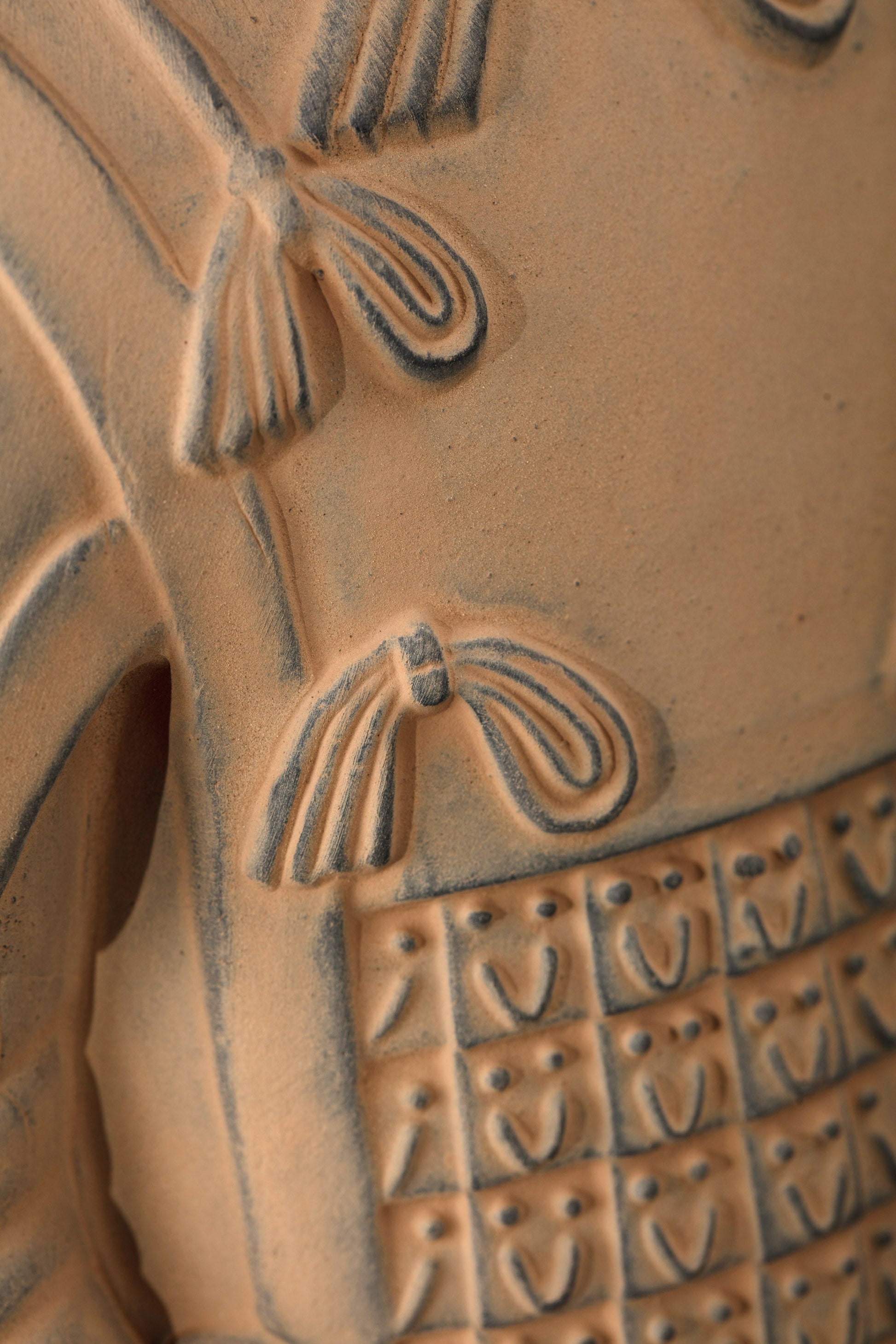 45CM General - CLAYARMY-Elegance in Armor Patterns: Explore the sculpted elegance of the armor patterns on the 45CM General's attire, showcasing intricate detailing inspired by historical designs.