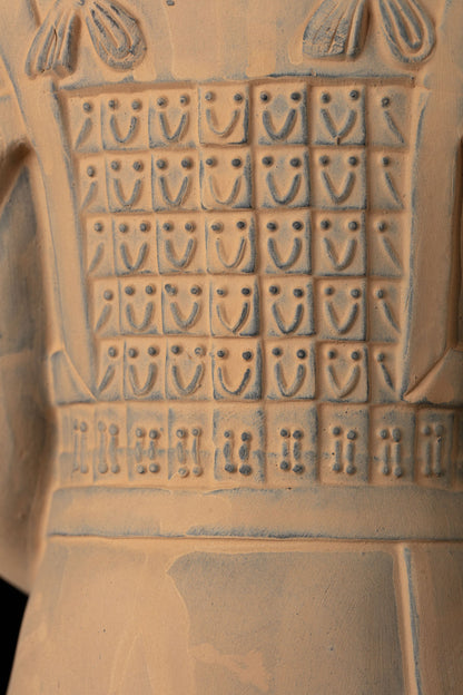 45CM General - CLAYARMY-Powerful Military Posture: Side profile of the 45CM General, showcasing a powerful military posture and intricate detailing in the sculpting of ancient military attire.