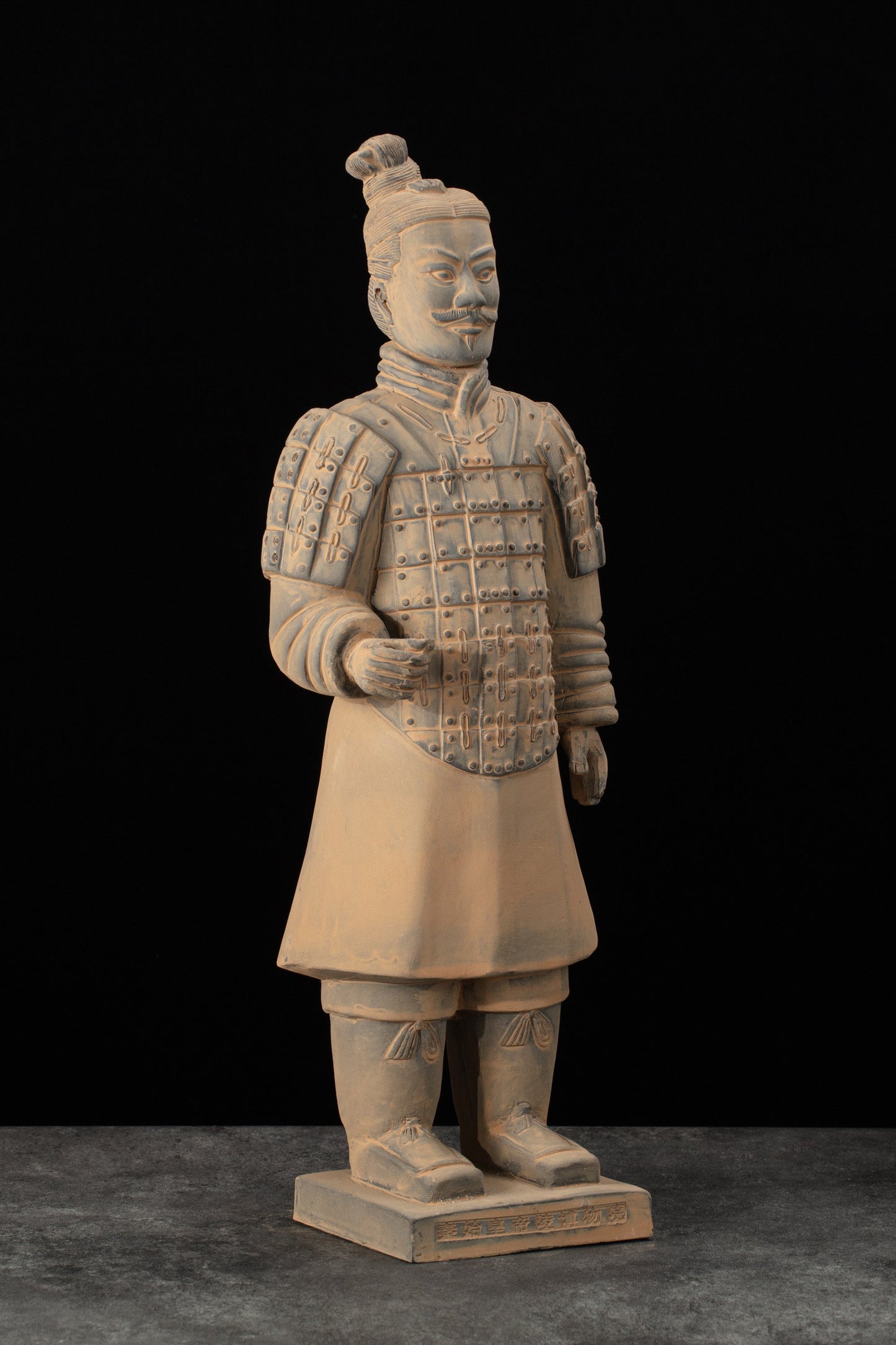 45CM Soldier - CLAYARMY-45CM Common Soldier Side View