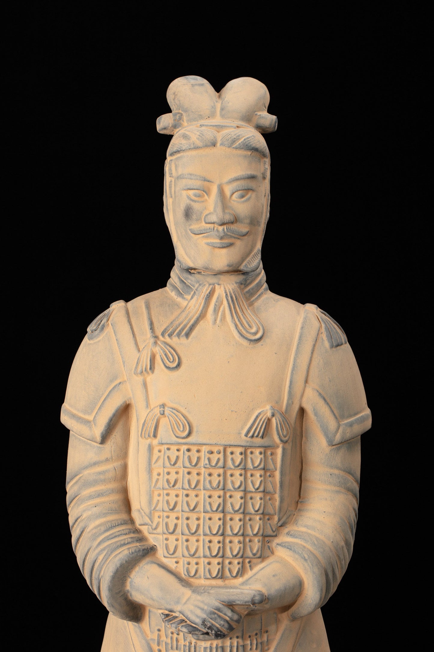 45CM General - CLAYARMY-Sculpted Leadership Charisma: Witness the sculpted leadership charisma of the 45CM General figurine, capturing realistic expressions that exude command and experience.