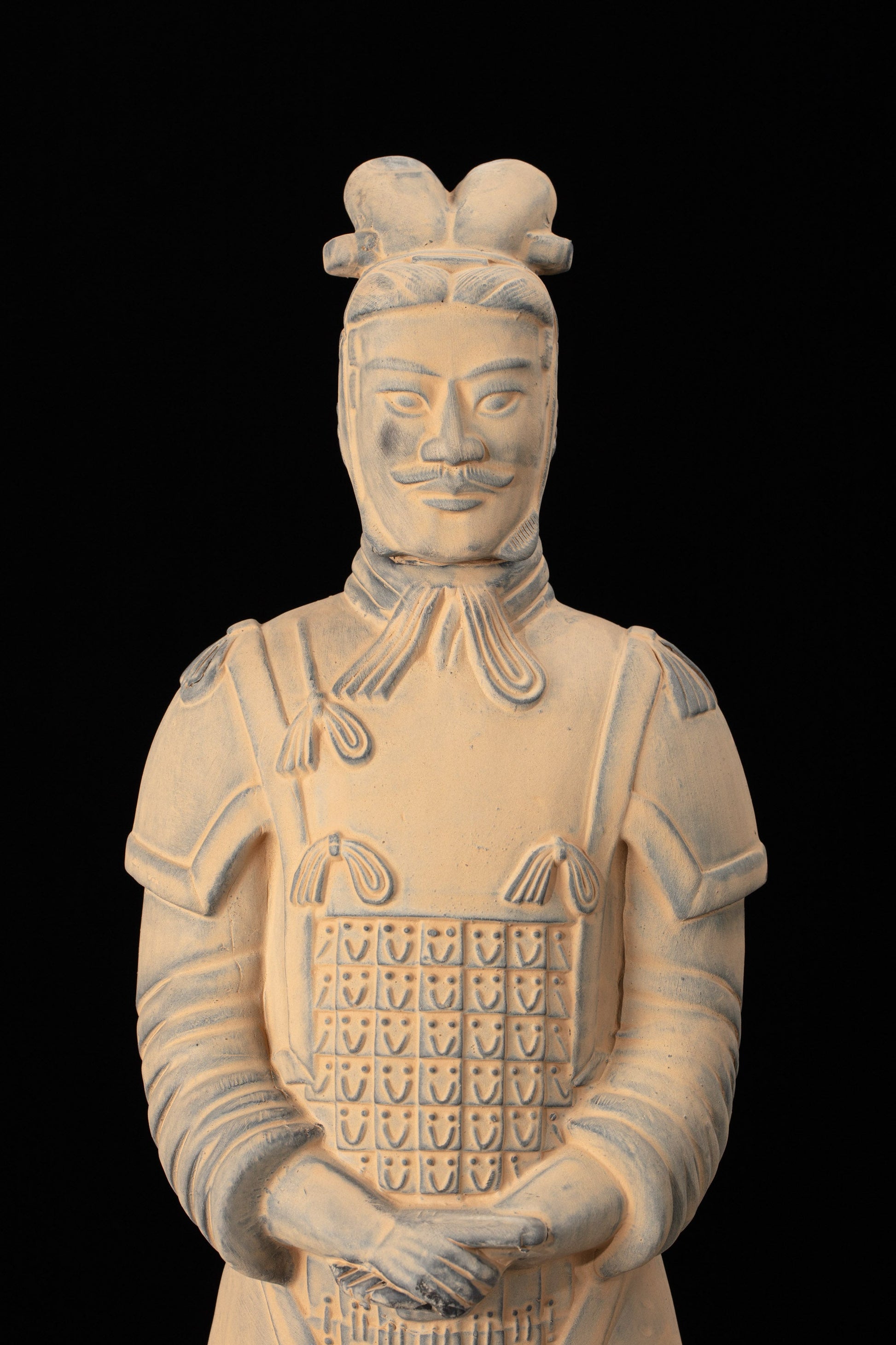 45CM General - CLAYARMY-Sculpted Leadership Charisma: Witness the sculpted leadership charisma of the 45CM General figurine, capturing realistic expressions that exude command and experience.