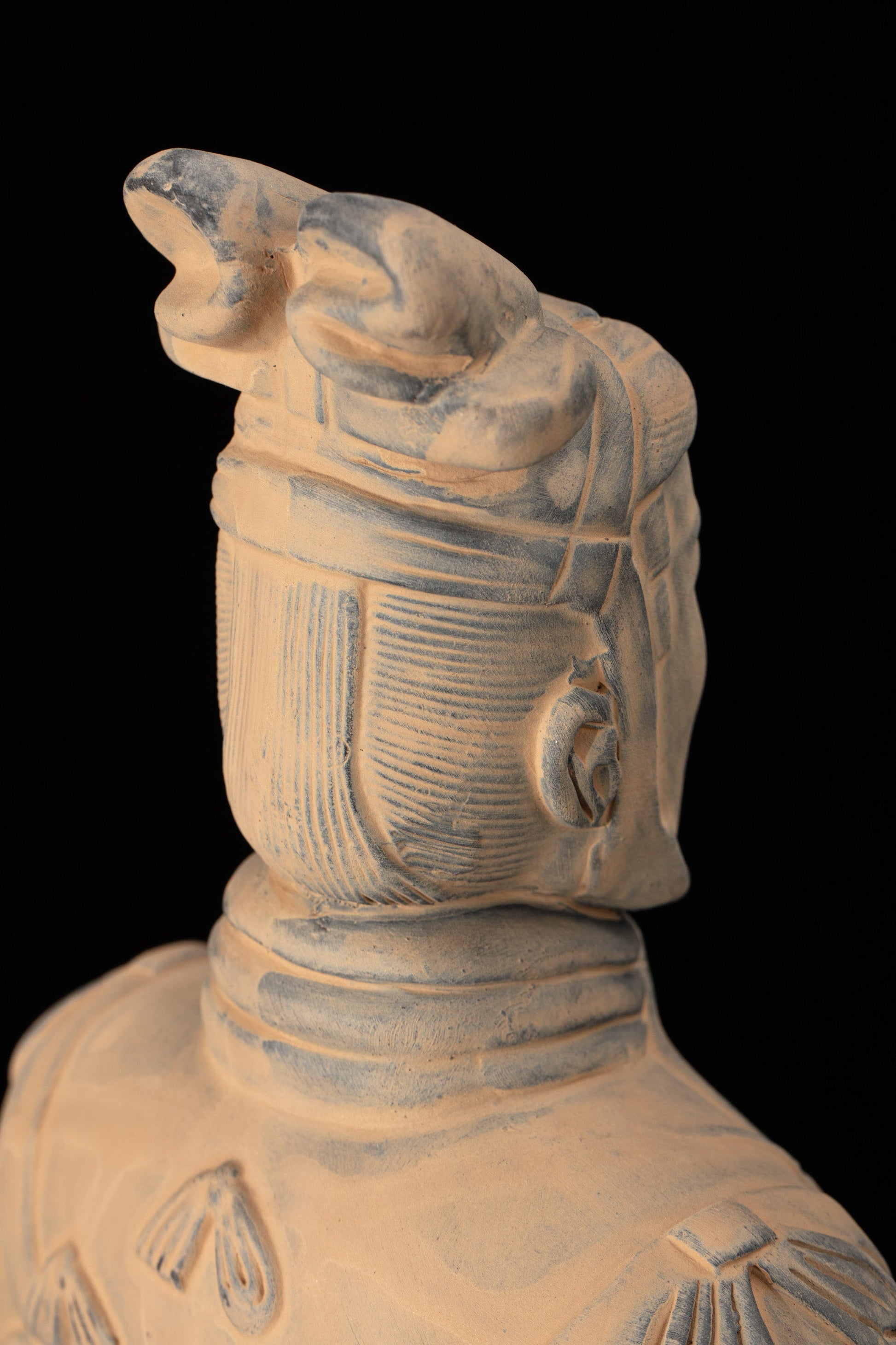 45CM General - CLAYARMY-Dynamic Command Pose: Dynamic view of the 45CM Terracotta Army General, capturing a dynamic command pose that adds movement and energy to the figurine.