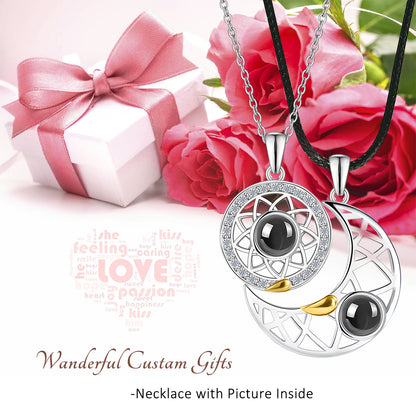 Partner-Halskettenset „Sonne und Mond“ – Projektionsanhänger mit Diamant- und Goldakzenten