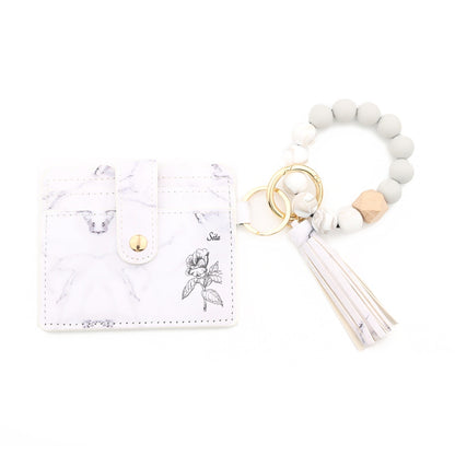 Personalisierter Namenskartenhalter aus Leder mit abnehmbarem Perlenarmband