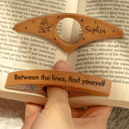 Personalized Wooden Thumb Bookmark - Custom Engraved Reader Gift for Book Lovers