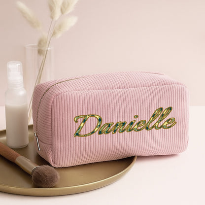 Kulturbeutel aus Cord mit individuellem Namen – Personalisierter Reisebeutel