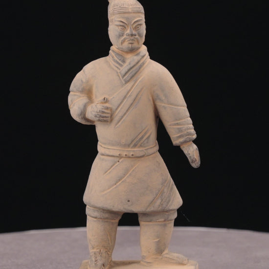 15CM Standing Archer - CLAYARMY-Close-up view of the weapon and armor details on the 15CM Standing Archer figurine, emphasizing historical accuracy and expert artistry.