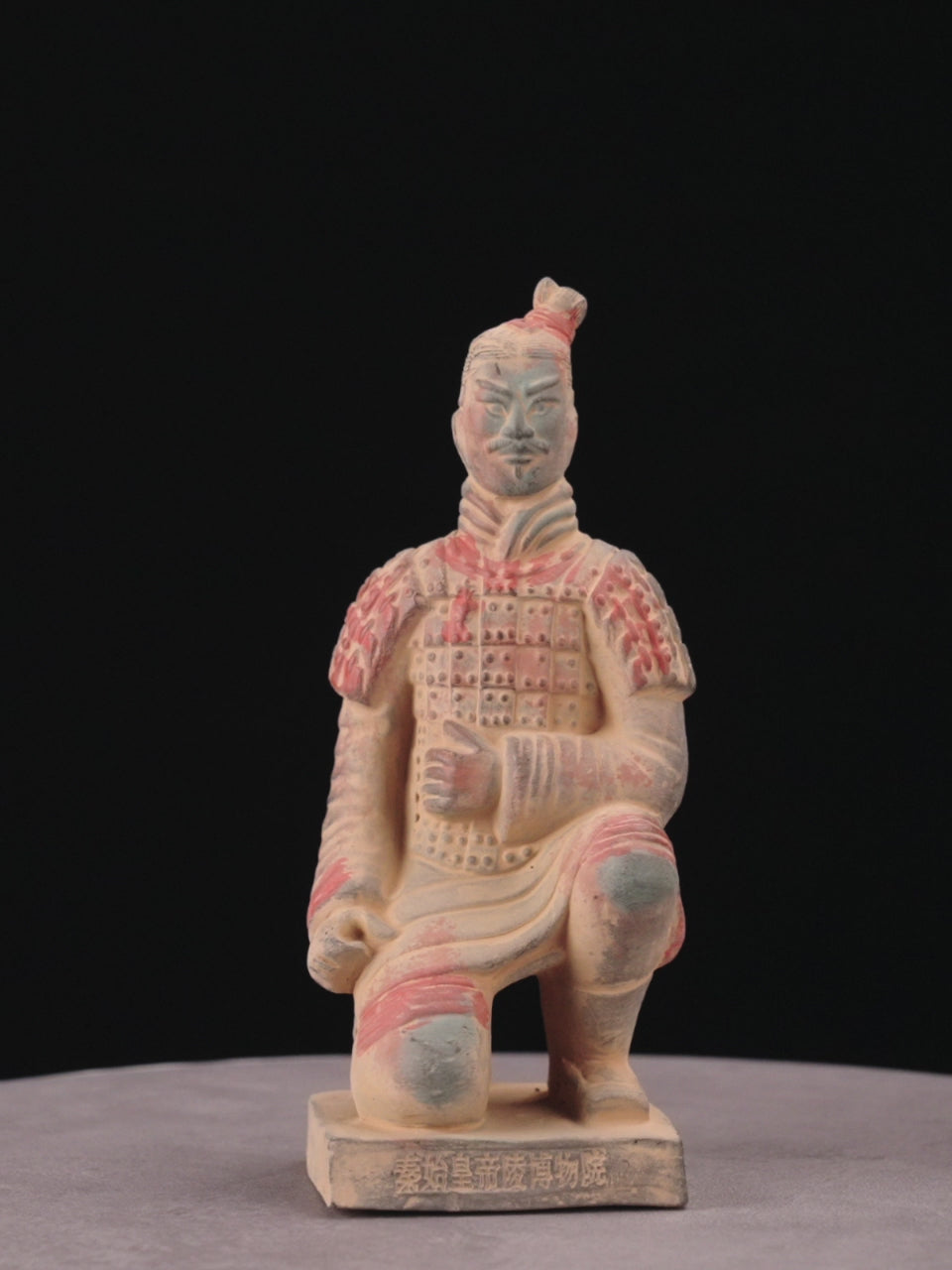 20CM Painted Kneeling Archer - CLAYARMY-Side profile highlighting the dynamic pose and meticulous painting of the 20CM Painted Soldier.