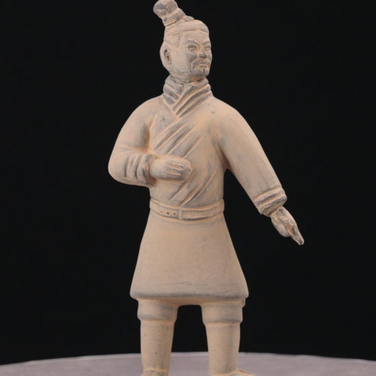 20CM Standing Archer - CLAYARMY-Zoomed-in image of the 20CM Standing Archer figurine's face, revealing the expressive features and fine craftsmanship.