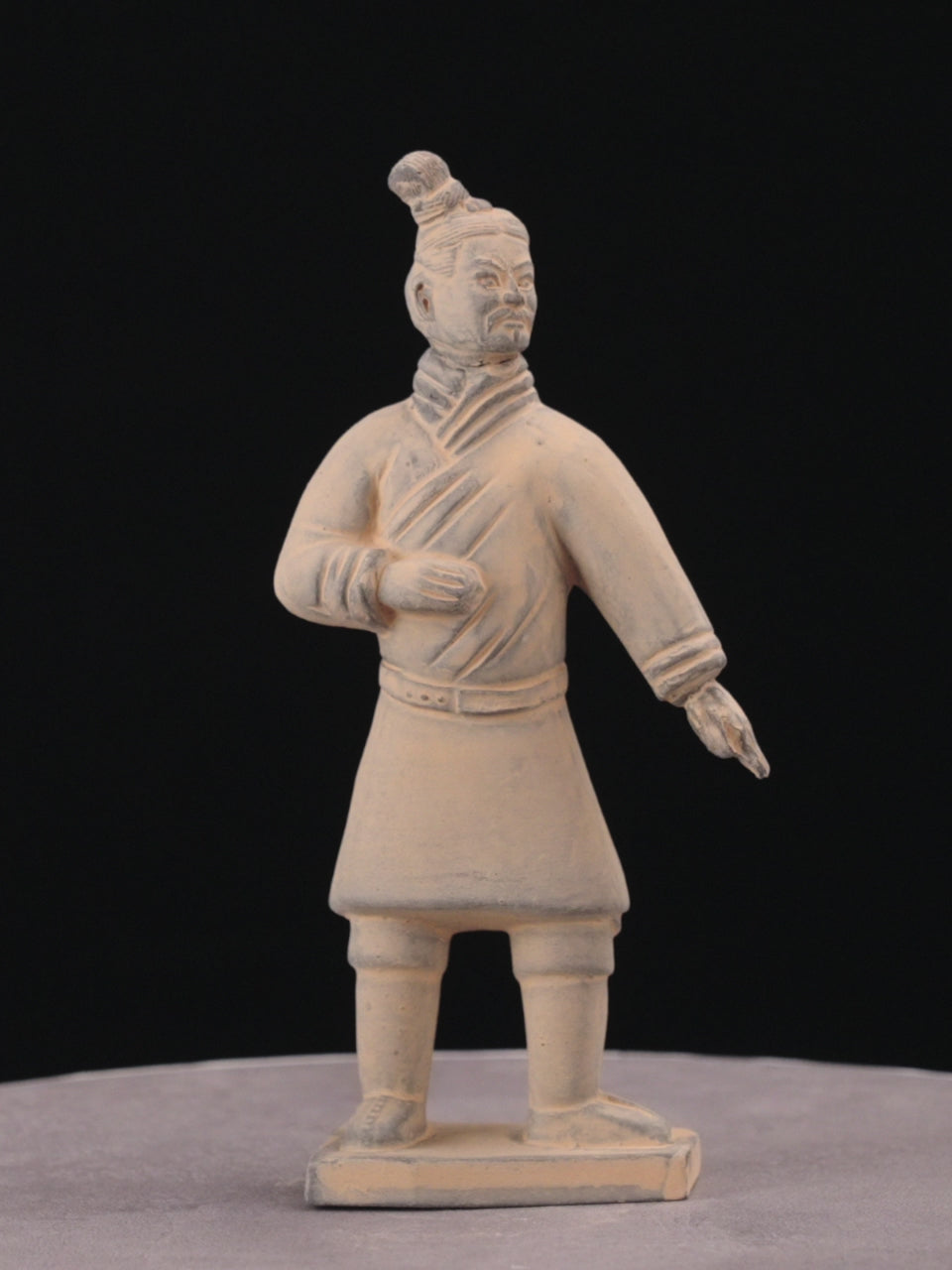 20CM Standing Archer - CLAYARMY-Zoomed-in image of the 20CM Standing Archer figurine's face, revealing the expressive features and fine craftsmanship.
