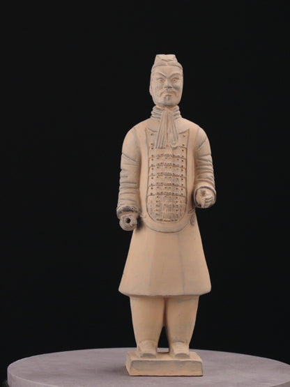 35CM Officier - CLAYARMY-Close-up shot capturing the facial expression and craftsmanship of the 35CM Officer.