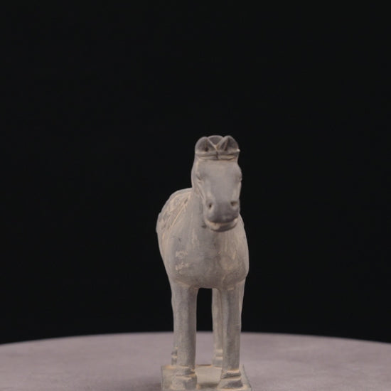 15CM Horse - CLAYARMY -Close-up of the strong and muscular legs, a hallmark of our 15CM Clayarmy Terracotta Horse.