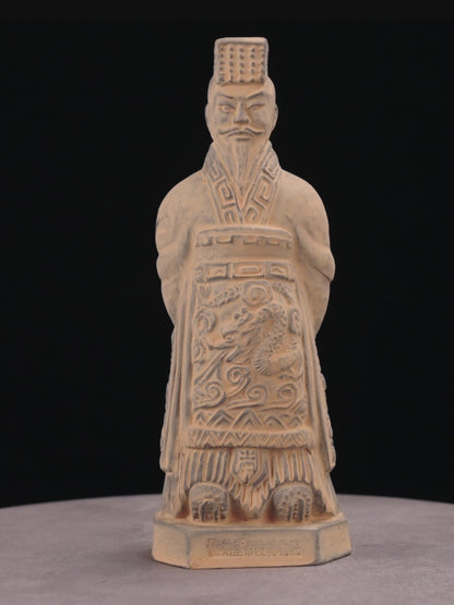 20CM Emperor - CLAYARMY -Detailed view of Clayarmy's 20CM Emperor Qin Terracotta Warrior, showcasing intricate details in yellow-brown clay.