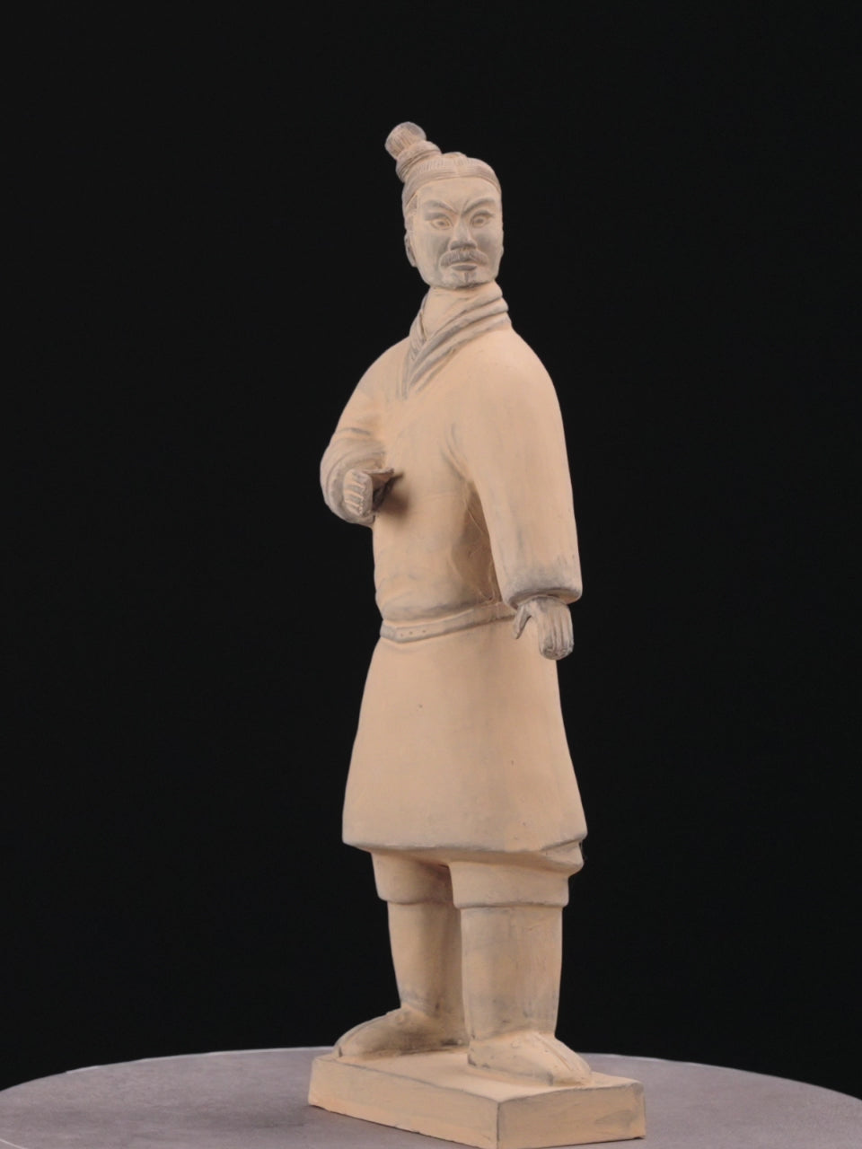 35CM Standing Archer - CLAYARMY-Close-up of the 35CM Standing Archer figurine's face, highlighting the taut expression and intricate details.