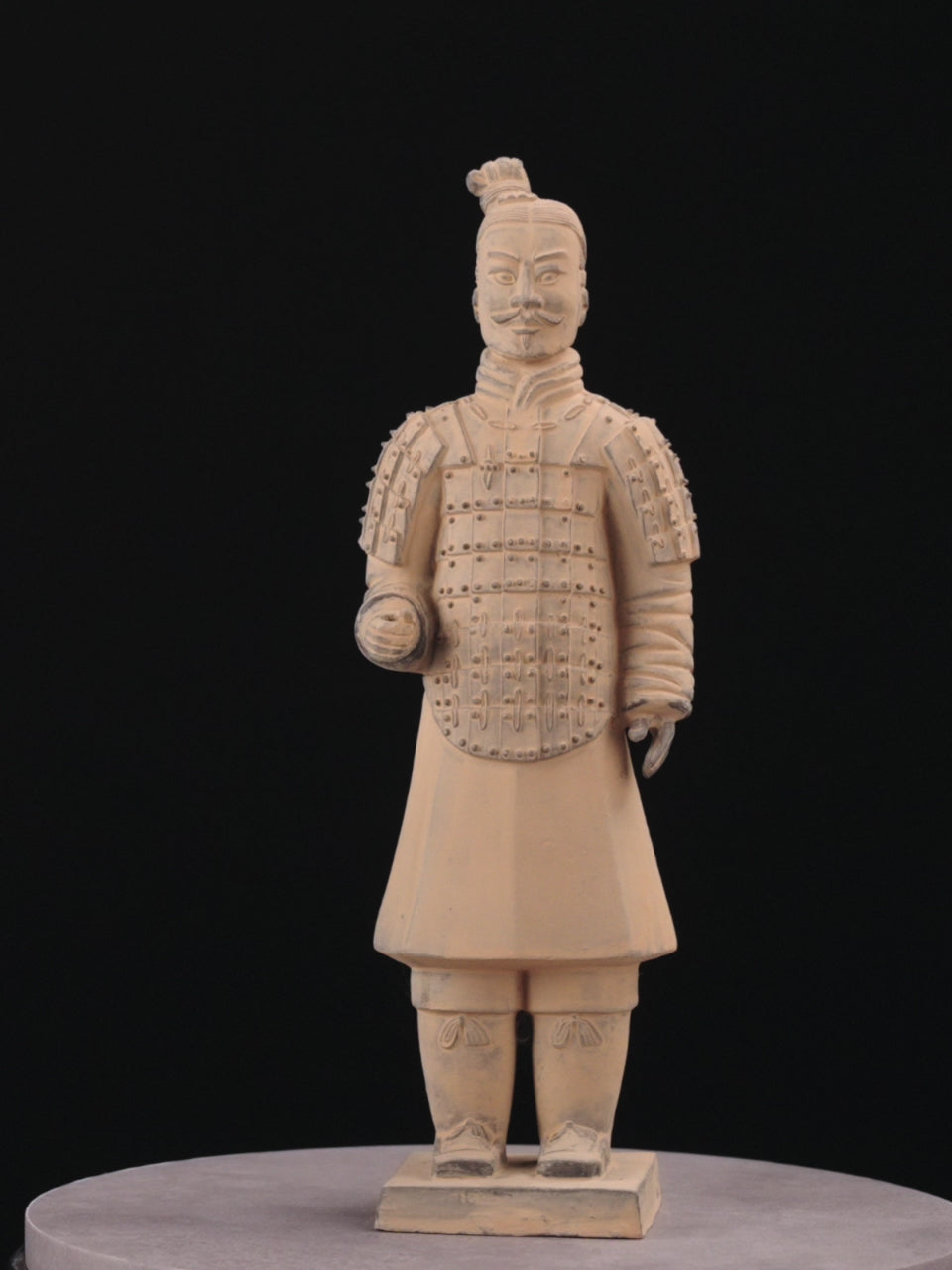 35CM Soldier - CLAYARMY-35CM Terracotta Soldier Figurine Close-up