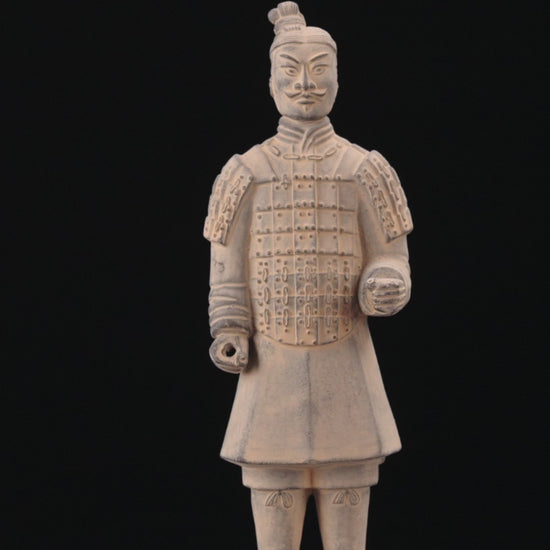 25CM Soldier - CLAYARMY-25CM Terracotta Soldier Figurine Close-up