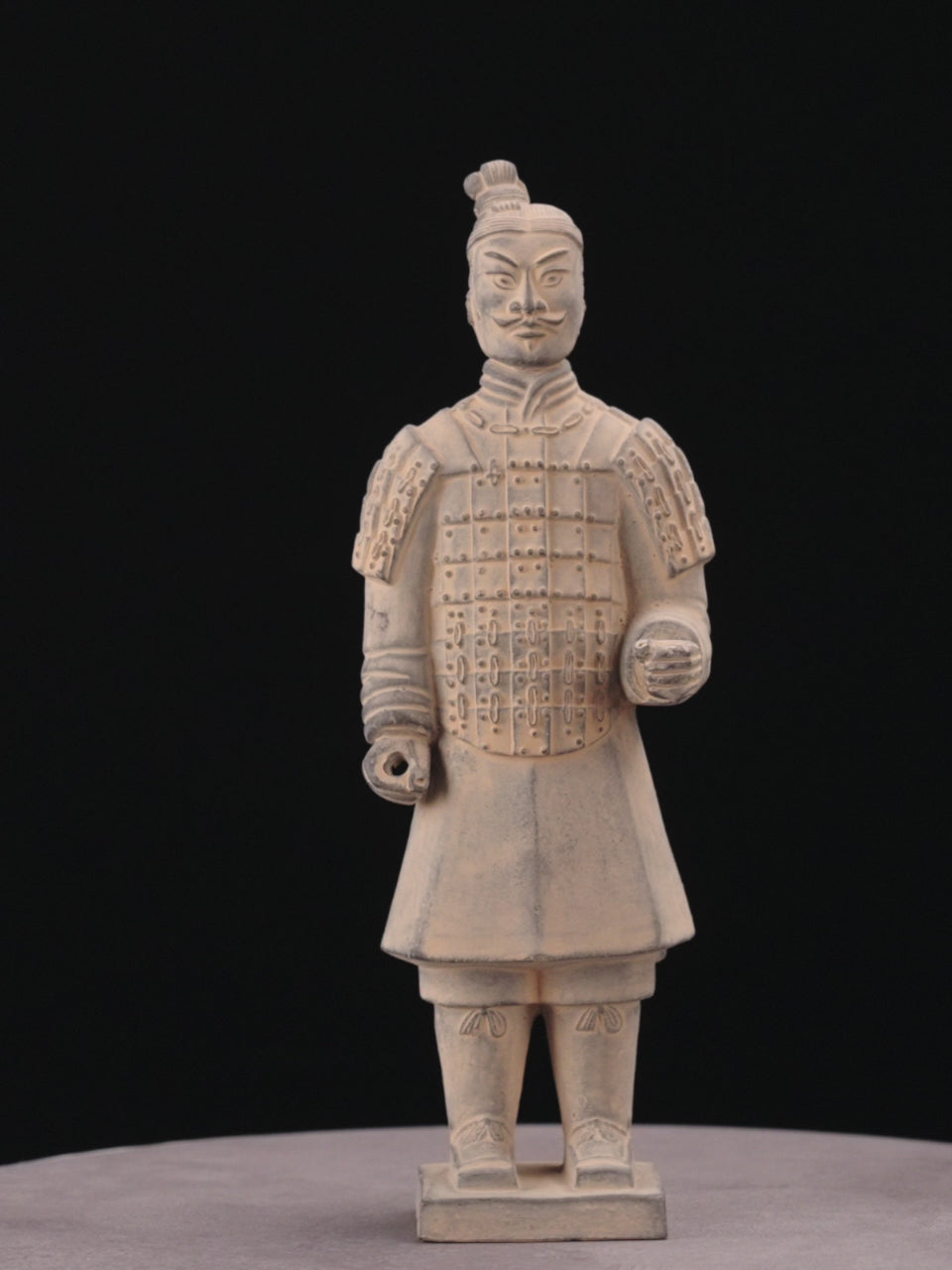 25CM Soldier - CLAYARMY-25CM Terracotta Soldier Figurine Close-up